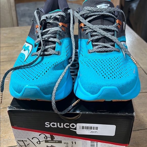 EUC - Mens Saucony PWR Ride 16 Turquoise and Black Athletic Shoes - Picture 3 of 10